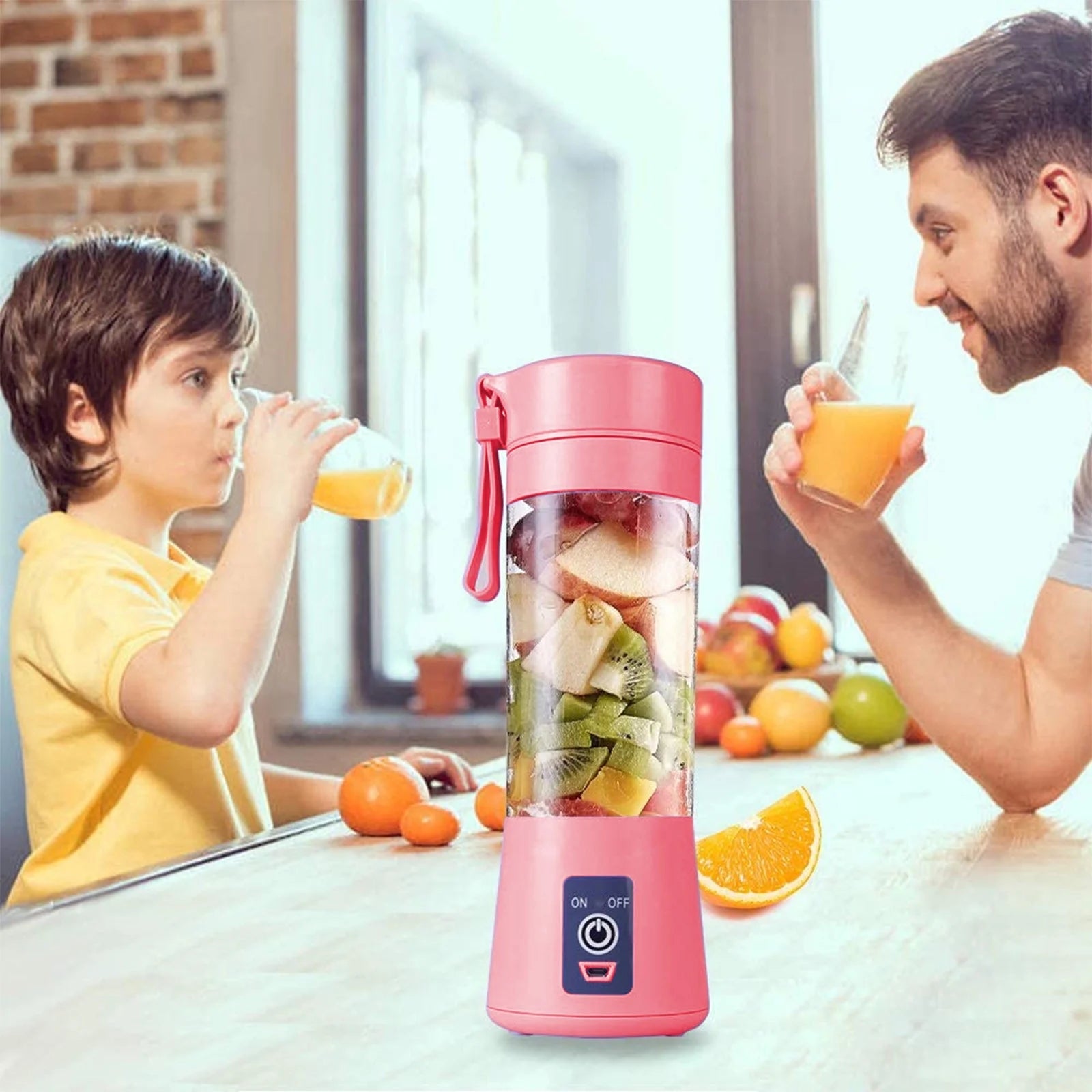 Portable Blenders Individual Juicer for Shakes Fruit Juicer USB Rechargeable with 6 Blades Handheld Blenders for Sports Travel and Outdoors